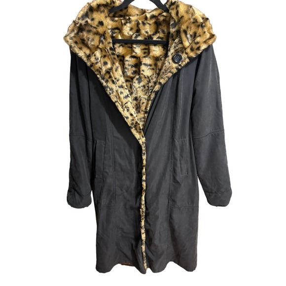 Donna Salyers Fabulous-Furs women’s large reverseable fur/black coat - Picture 3 of 9